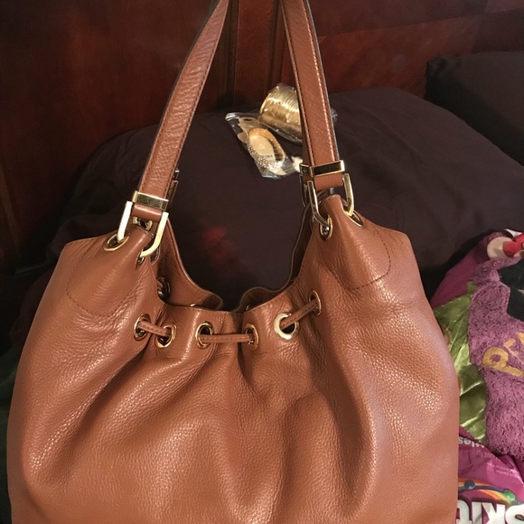 Large Michael Kors Purse - Picture 5 of 5